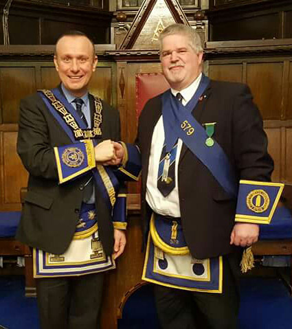 David Johnston RWM 1229 presents Duncan Mulholland with Hon. Membership.jpg